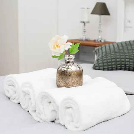 Ellie Apartahotel 3*