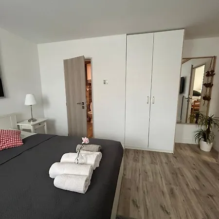 Ellie Aparthotel 3*