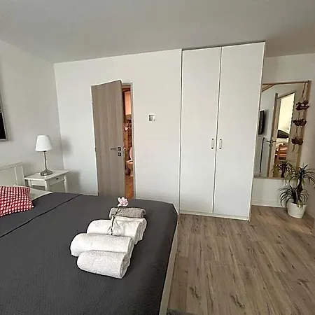 Apartahotel Ellie 3*