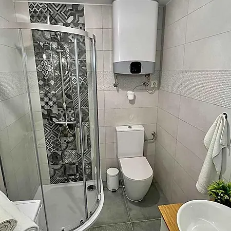 Hotel apartamentowy Ellie 3*