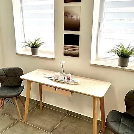 Hotel apartamentowy Ellie 3*